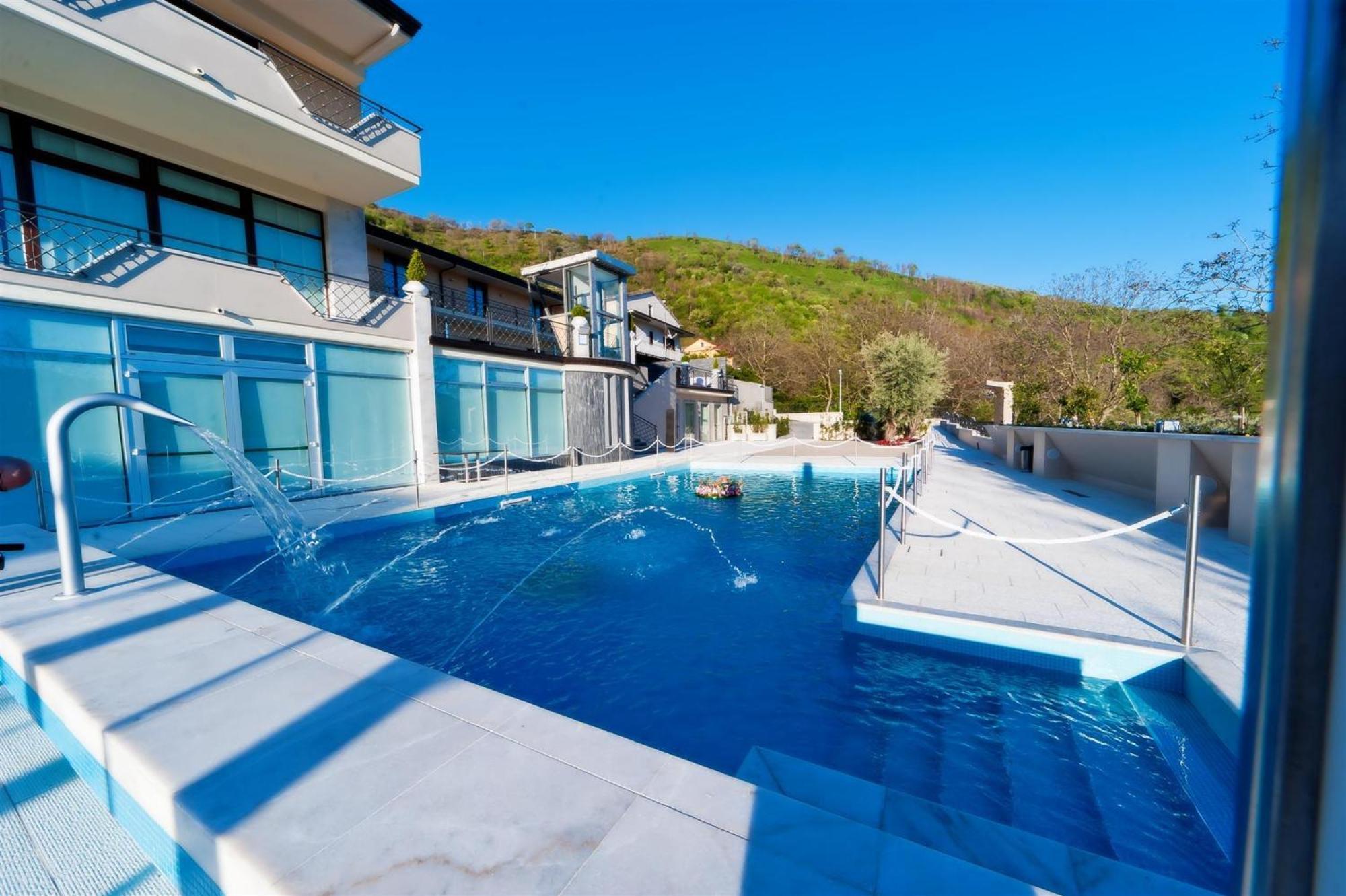 Vea Resort Hotel ميركاتو سان سيفيرينو المظهر الخارجي الصورة