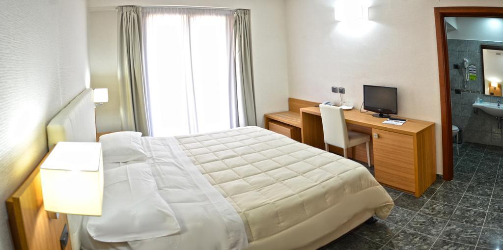 Vea Resort Hotel ميركاتو سان سيفيرينو الغرفة الصورة